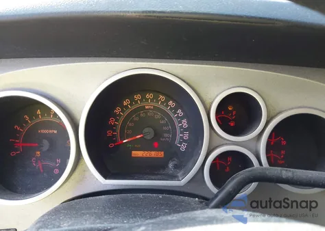 2009 Toyota Tundra Grade 5.7L V8 z USA, uszkodzony, nr VIN 5TFBV54129X086636